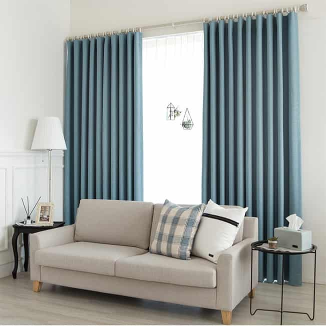 Rèm vải tráng cao su rất dễ kết hợp màu nội thất, có độ thẩm mỹ bền lâu với thời gian 